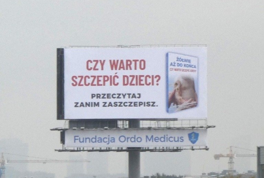 Na billboardy "Żółwie aż do końca. Czy warto szczepić dzieci?"